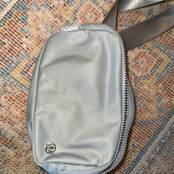 LuluLemon Gray Belt Bag - Picture 1 of 1